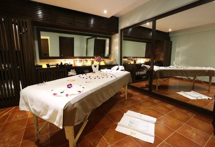 هتل Deltin Suites