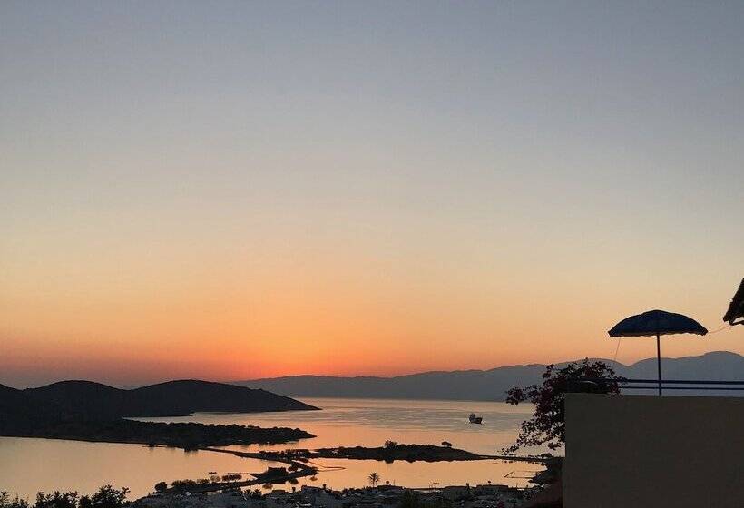 هتل Elounda Heights