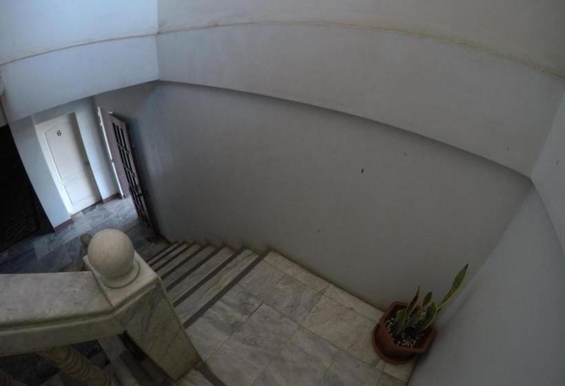 בית מלון כפרי Pe Re Aristo Guesthouse