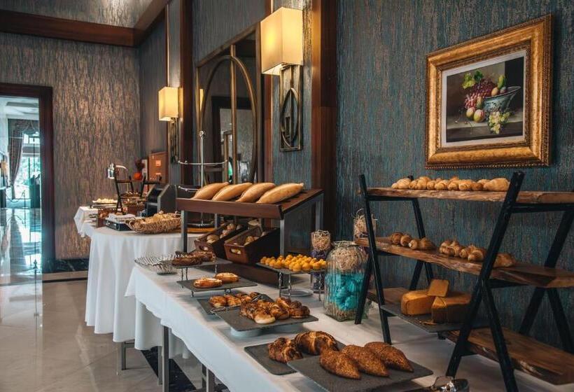 فندق Wellborn Luxury