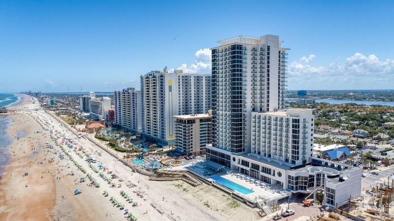 בית מלון כפרי Daytona Grande Oceanfront Resort