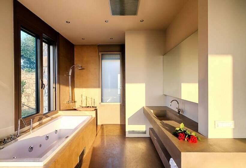 هتل Euphoria Suites