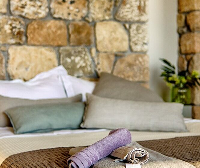 هتل Euphoria Suites
