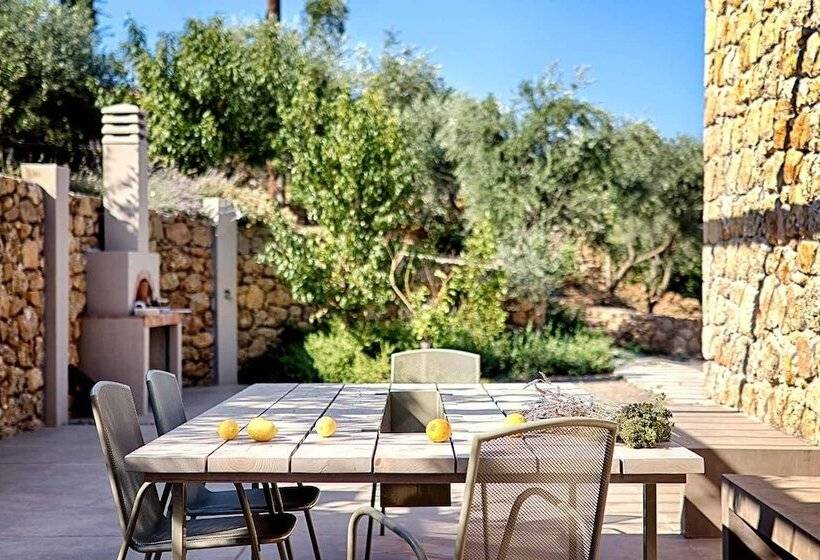 هتل Euphoria Suites