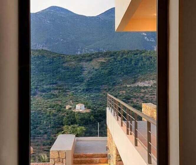 هتل Euphoria Suites