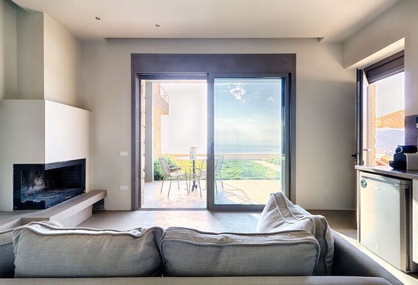 هتل Euphoria Suites