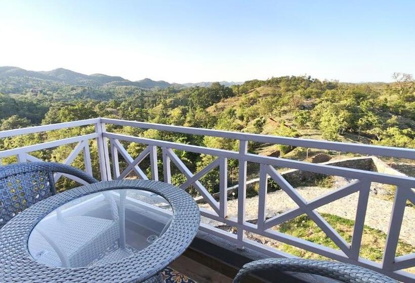 فندق The Sky Imperial Pavoreal Jungle Resort