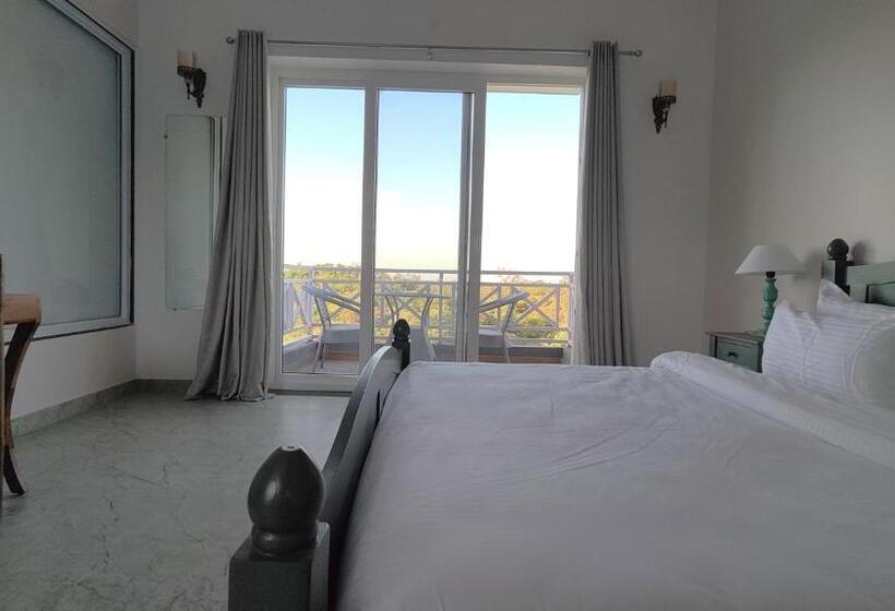 فندق The Sky Imperial Pavoreal Jungle Resort