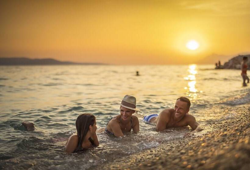 هتل Aminess Khalani