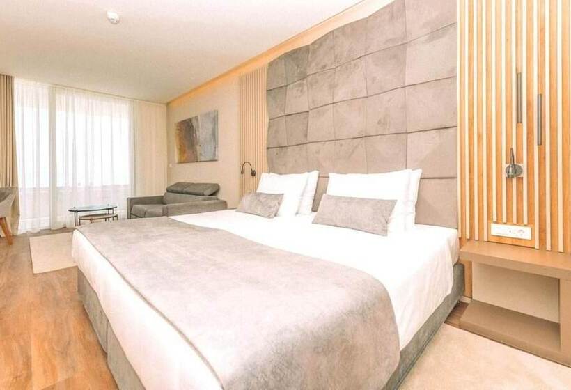 هتل Aminess Khalani