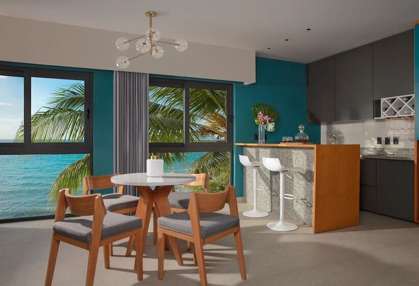هتل Dreams Cozumel Cape Resort & Spa