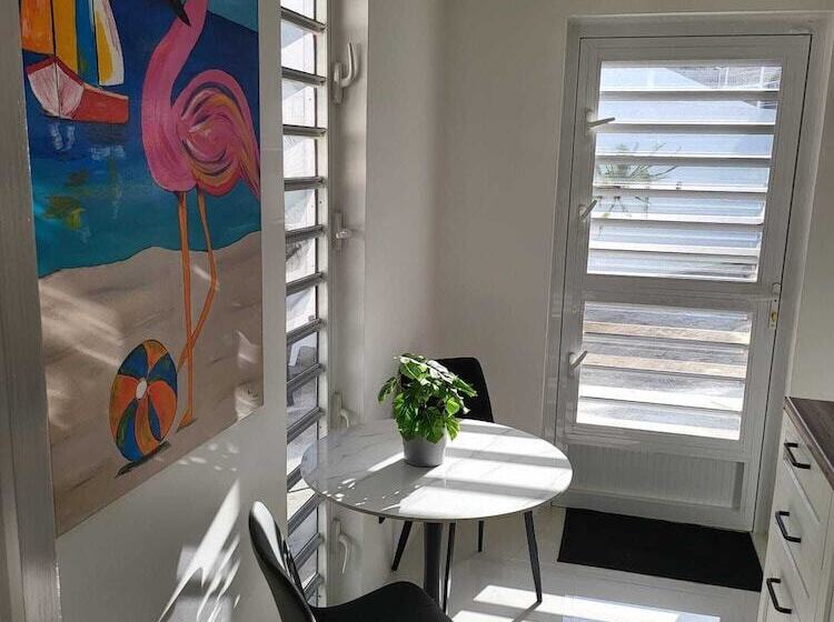 پانسیون B&b Curacao Nv
