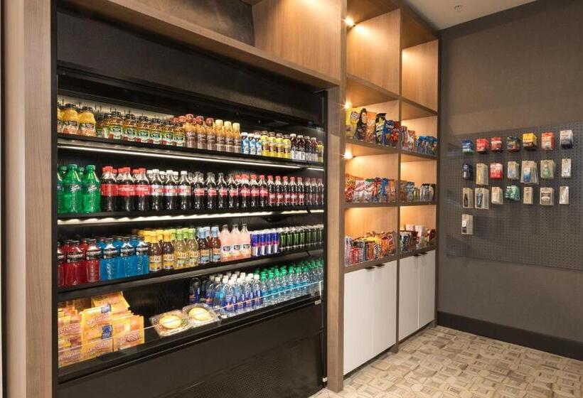 בית מלון כפרי Holiday Inn & Suites Detroit   Troy, An Ihg