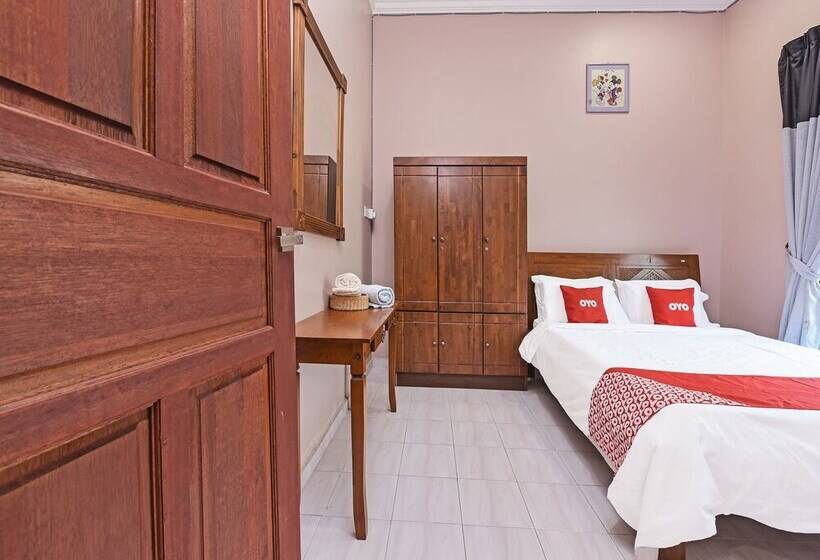 فندق Oyo 90448 Nurbayu Guest House