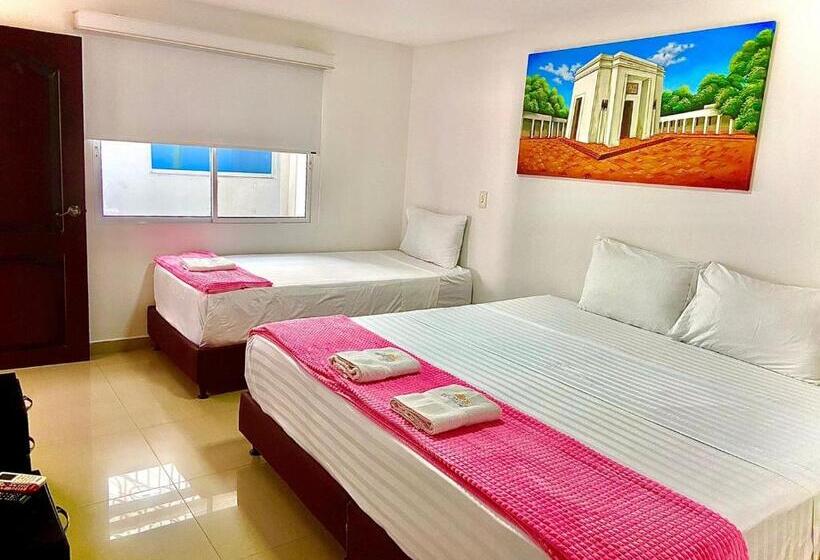 هتل Parque De Los Novios Inn