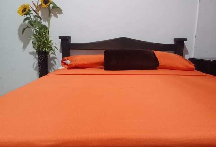 هتل Plaza Calarcá