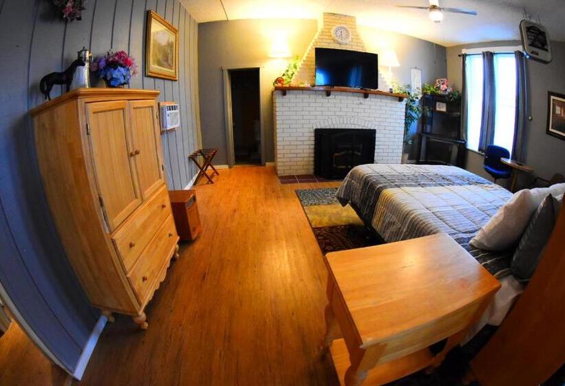 酒店 Salmon River Inn