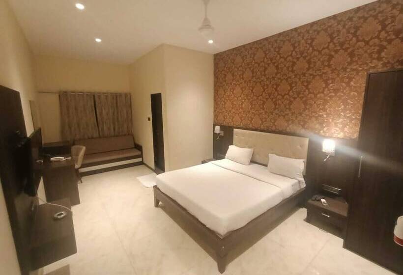 בית מלון כפרי Shubham Inn