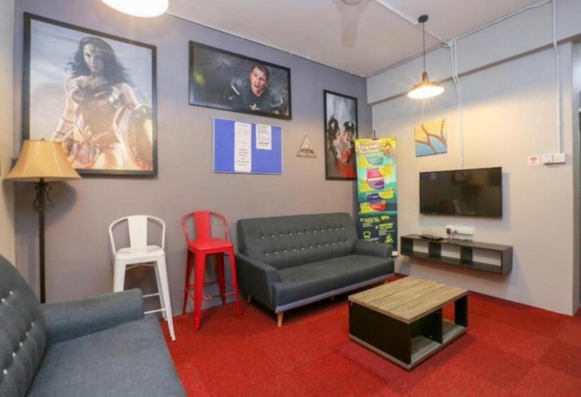 فندق Spot On 90449 Bed Station Guest House Dormitory