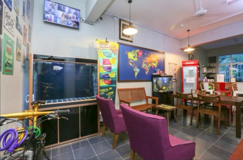 فندق Spot On 90449 Bed Station Guest House Dormitory