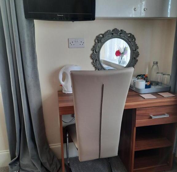 펜션 Greenlands Guest House