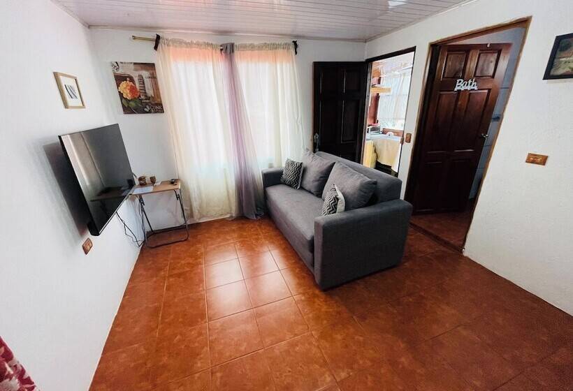 ベッドアンドブレックファースト Gufo Rooms , Apartahotel , La Fortuna Volcan Arenal