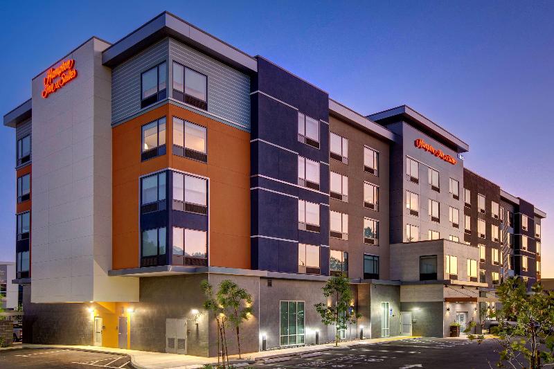 فندق Hampton Inn & Suites Ontario Rancho Cucamonga