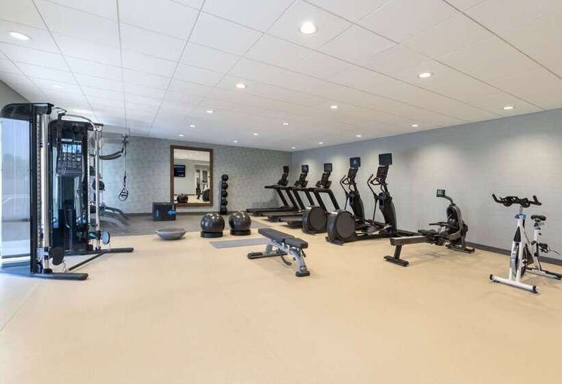 فندق Home2 Suites By Hilton Clovis