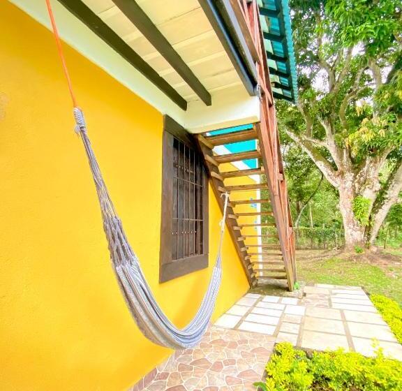 پانسیون Hostal Portal Del Sol