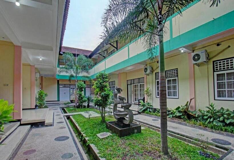 بنسيون Guest House Universitas Mataram
