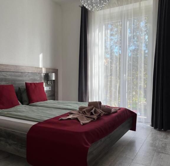 تختخواب و صبحانه Duna Centroom