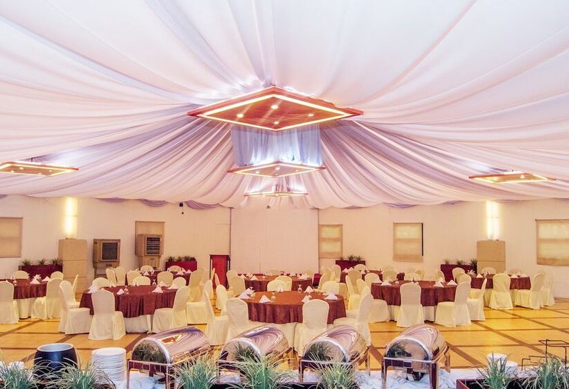 فندق Azalea Residences Baguio