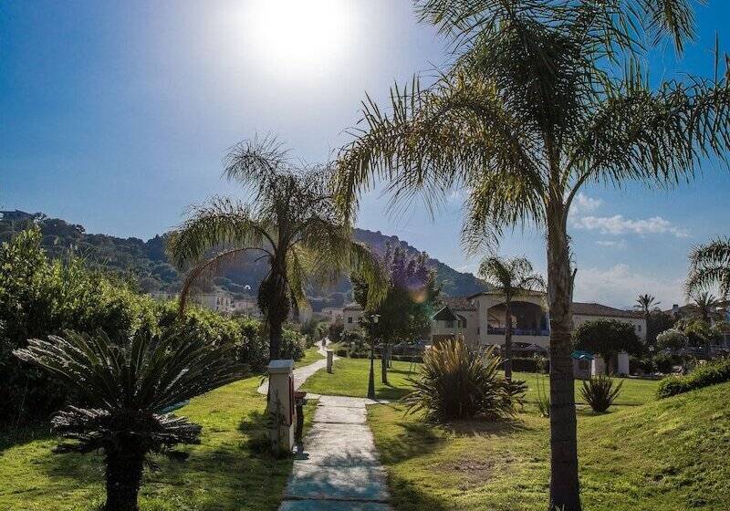 호텔 Cala Luas Resort