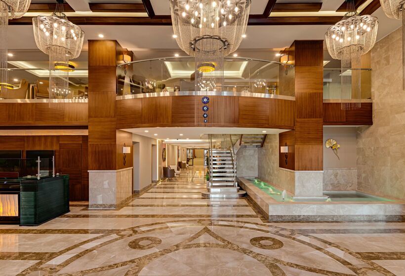 Doubletree By Hilton Hotel Van