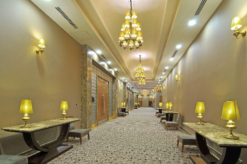 Doubletree By Hilton Hotel Van