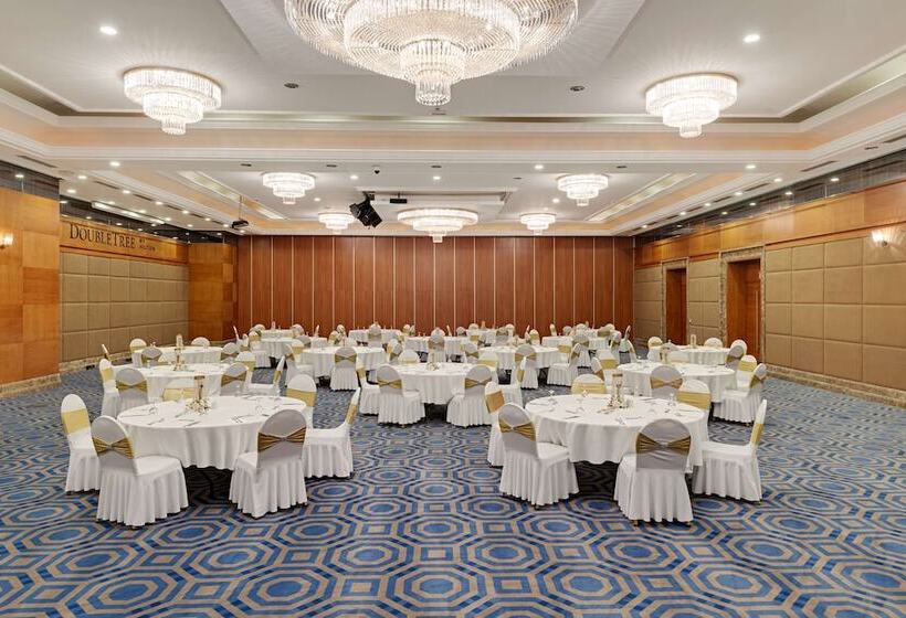 Doubletree By Hilton Hotel Van