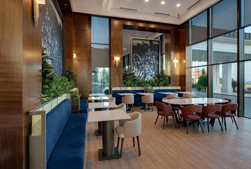 Doubletree By Hilton Hotel Van