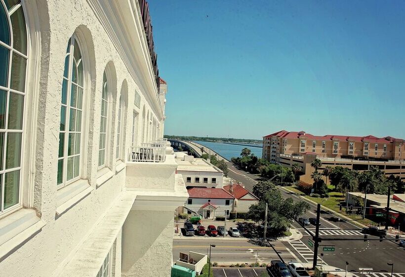 בית מלון כפרי Hampton Inn & Suites Bradenton Downtown Historic District