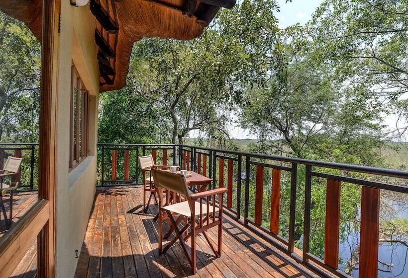 فندق Namushasha River Camping2go