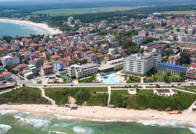 هتل Perla Beach Luxury   All Inclusive & Free Beach Access