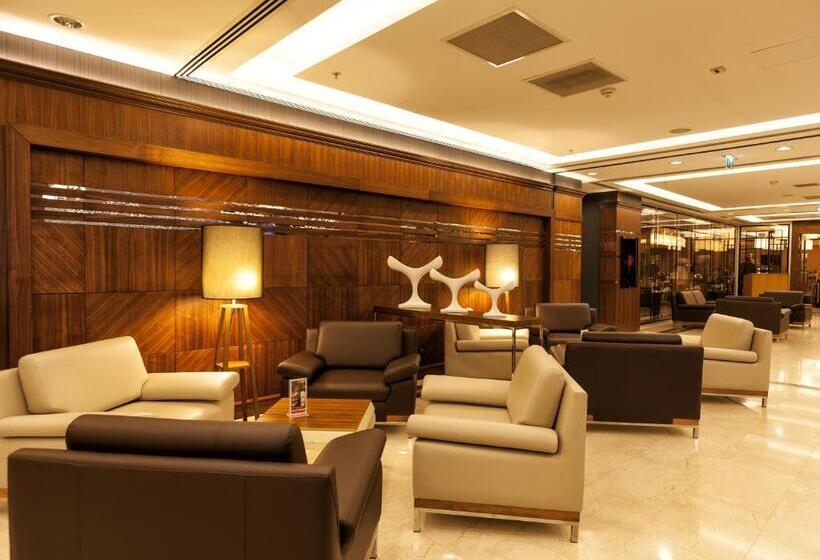 호텔 Ramada Plaza By Wyndham Izmit