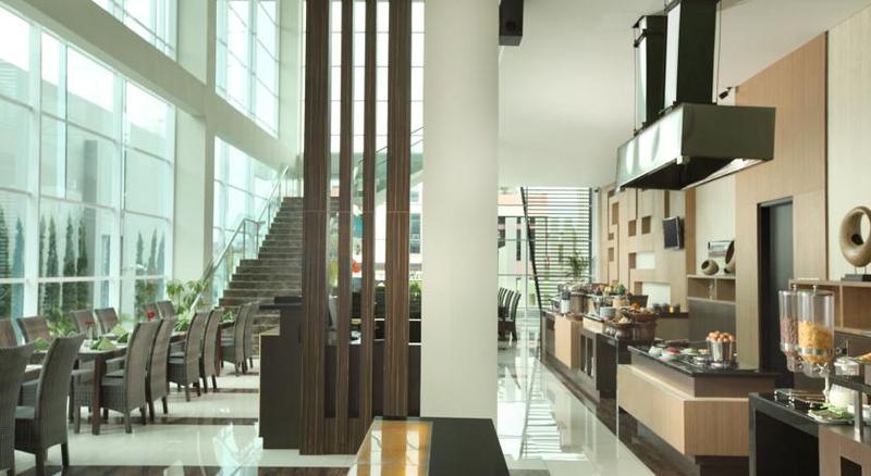 هتل Santika Tasikmalaya