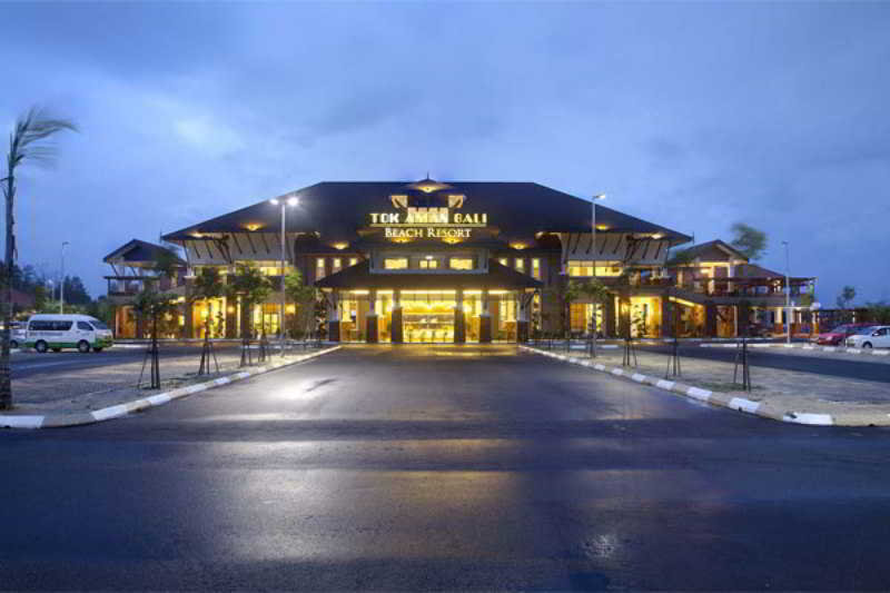 فندق Tok Aman Bali Beach Resort @ Beachfront