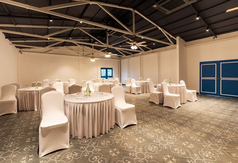 هتل Zone Connect By The Park Goa Calangute