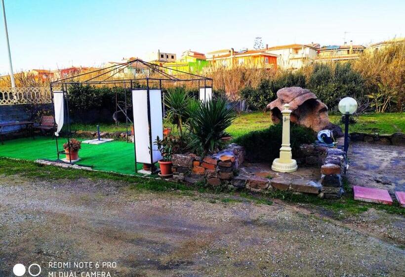 تختخواب و صبحانه Garden Relais