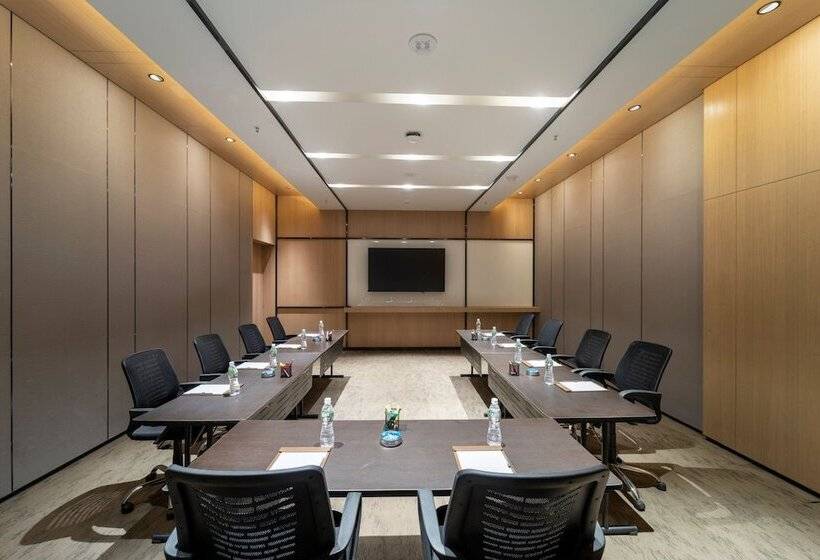 בית מלון כפרי Courtyard By Marriott Vadodara