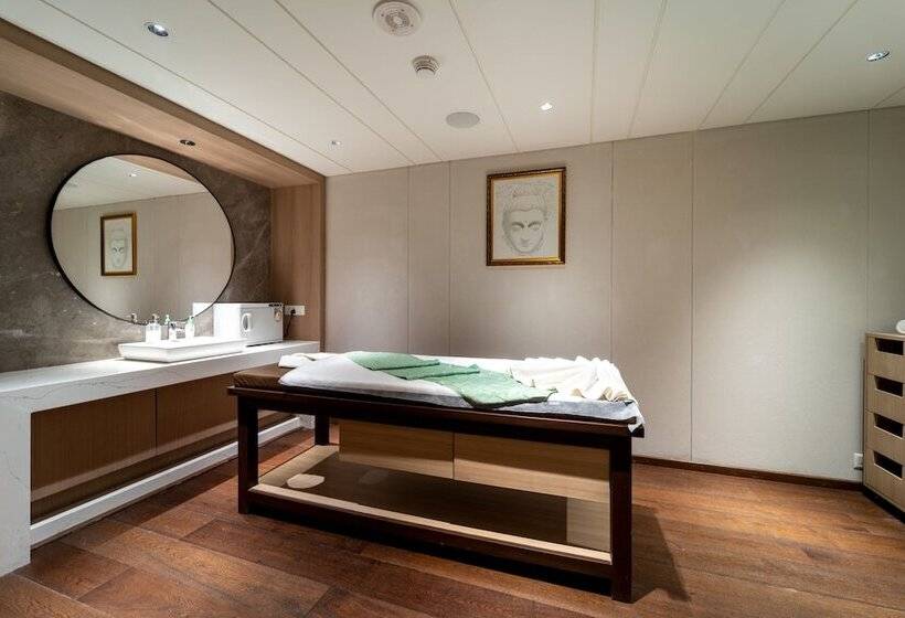 בית מלון כפרי Courtyard By Marriott Vadodara