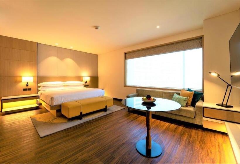 בית מלון כפרי Courtyard By Marriott Vadodara