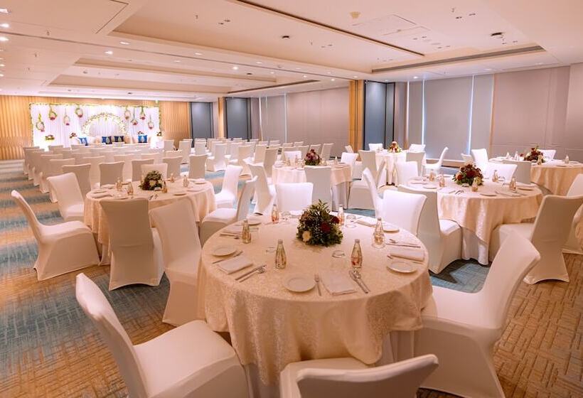 בית מלון כפרי Courtyard By Marriott Vadodara