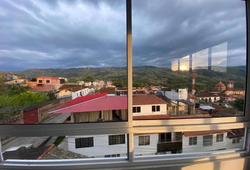 פנסיון Casa Toñita